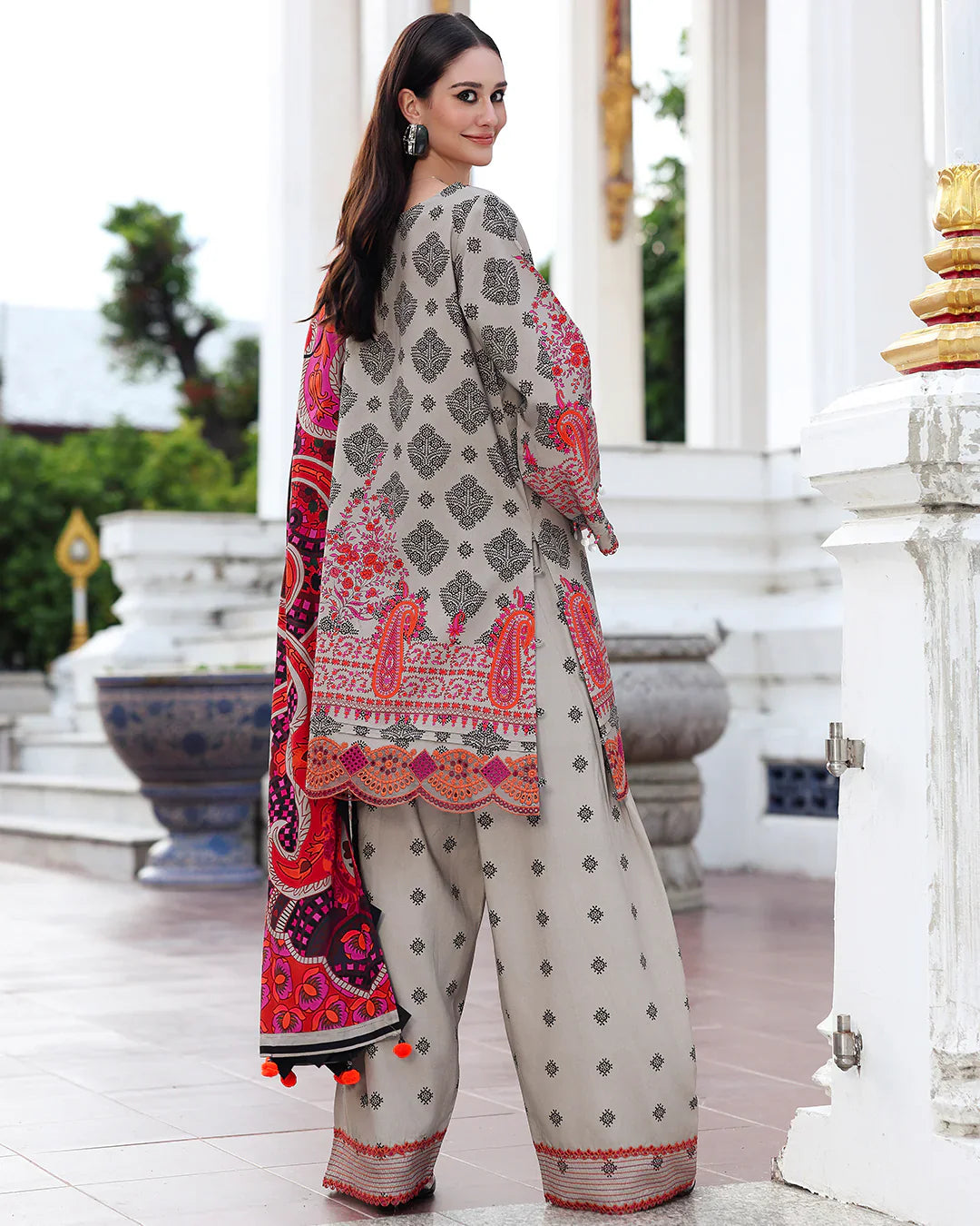 CF1230 Winter 3PC Karandi Digital Print Dress