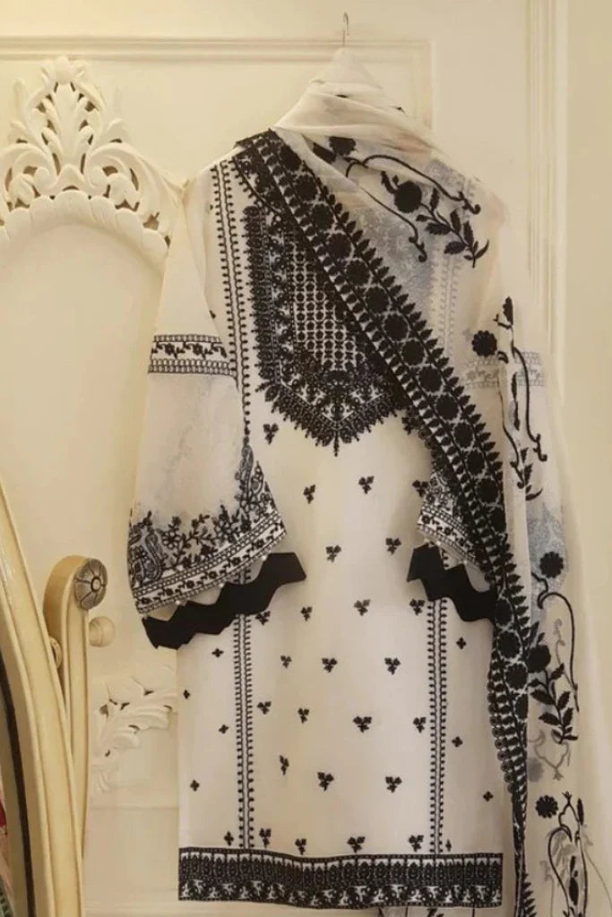 Agha Noor CF207 - 3PC Lawn Heavy Embroidered Shirt With Embroidered Bamber Dupatta