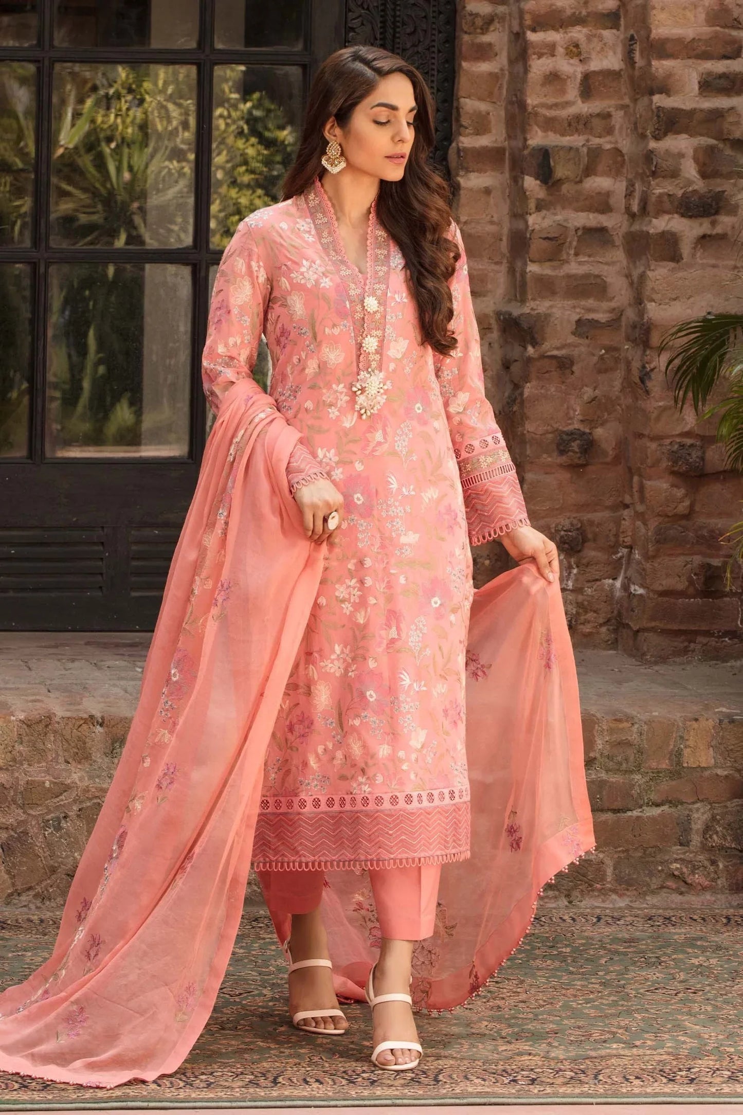 Bareeze  CF009 Embroided 3pc Lawn dress with embroidered chiffon dupatta