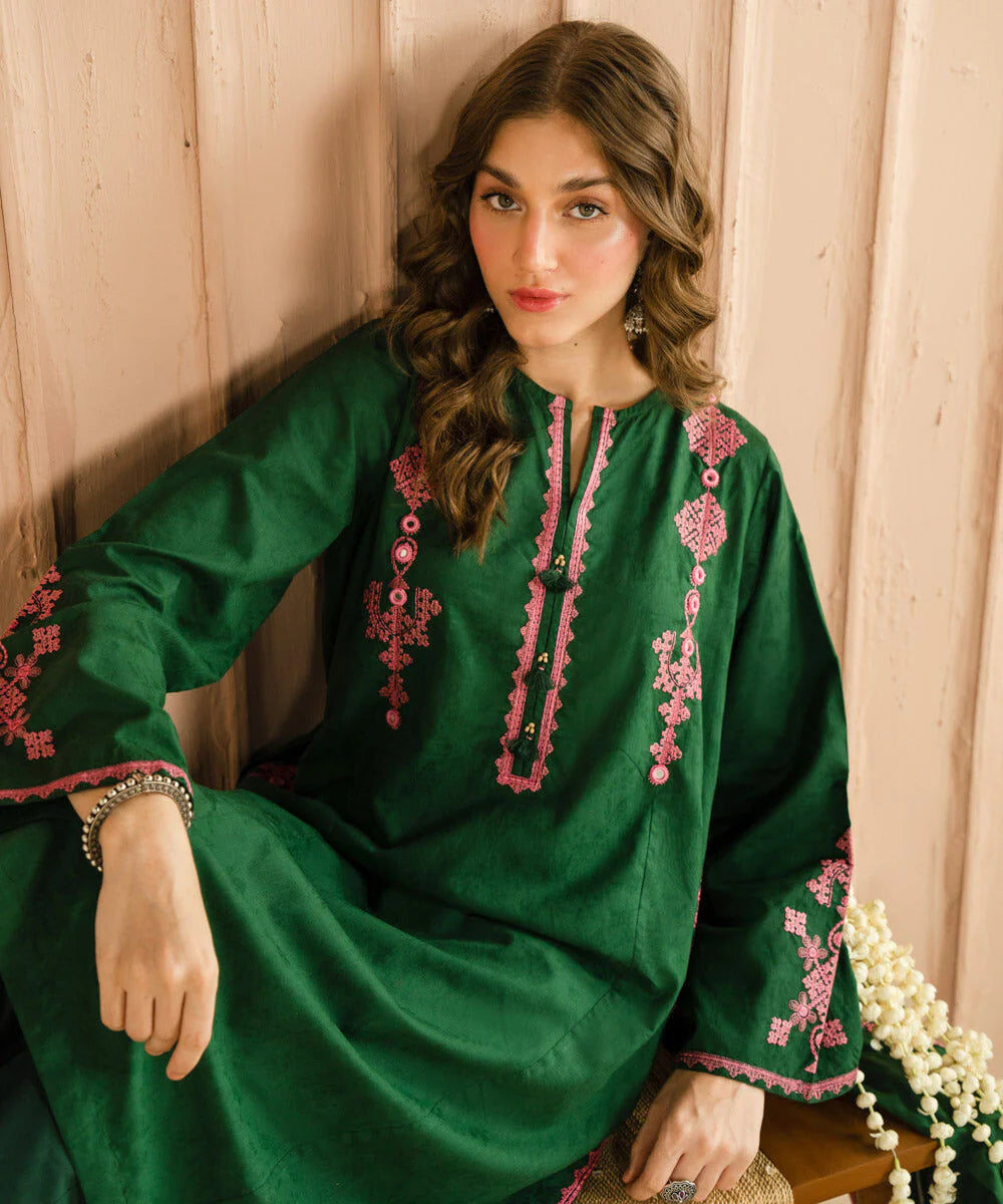 Sapphire  CF1068 - 3PC Embroidered Lawn Suit