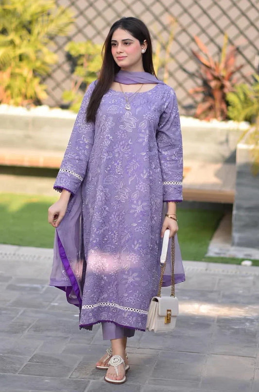 Breeze  CF1020 3PC Lawn Embroidered Suit