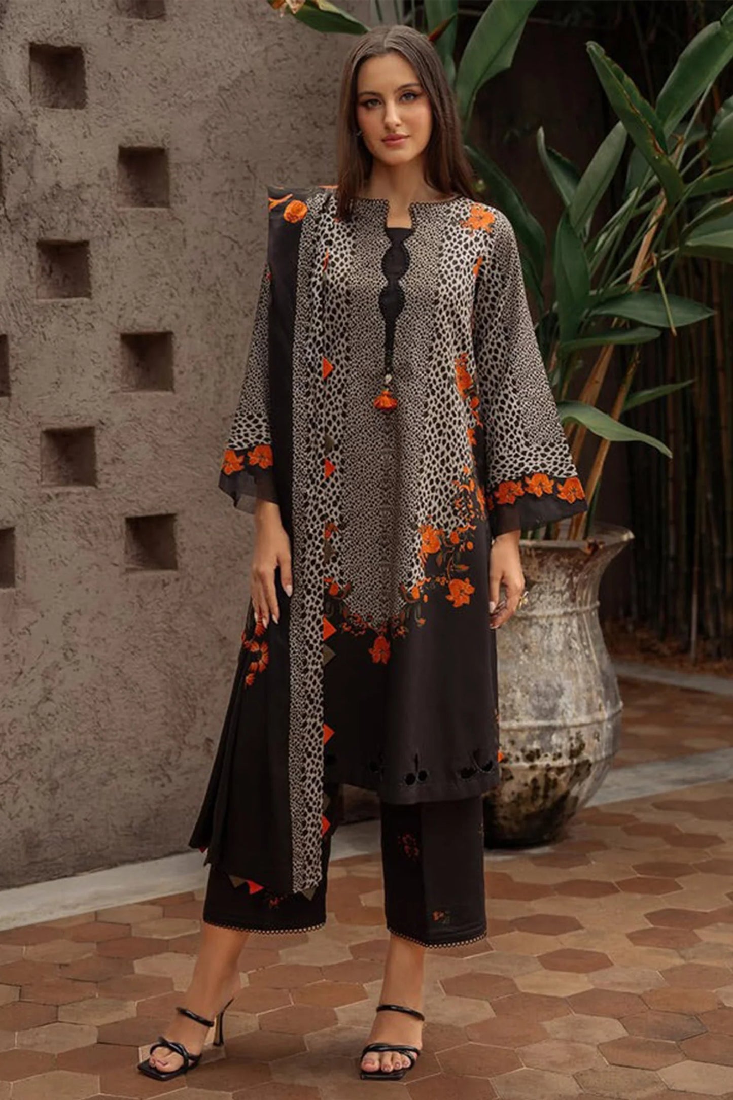 CF1215 Winter 3PC Dhanak all over Printed Suit