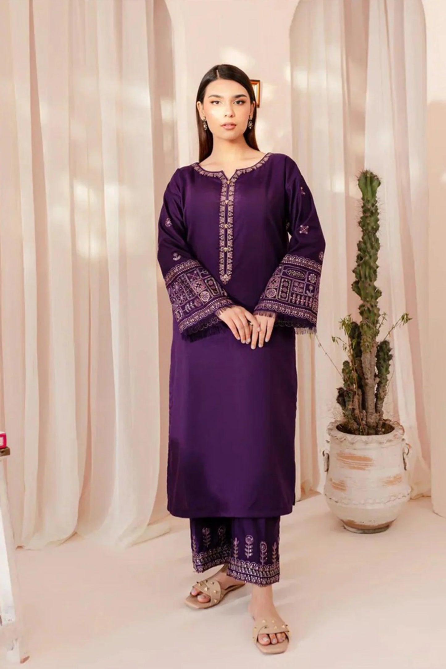CF881 - 2PC dhanak wool Embroidered Suit