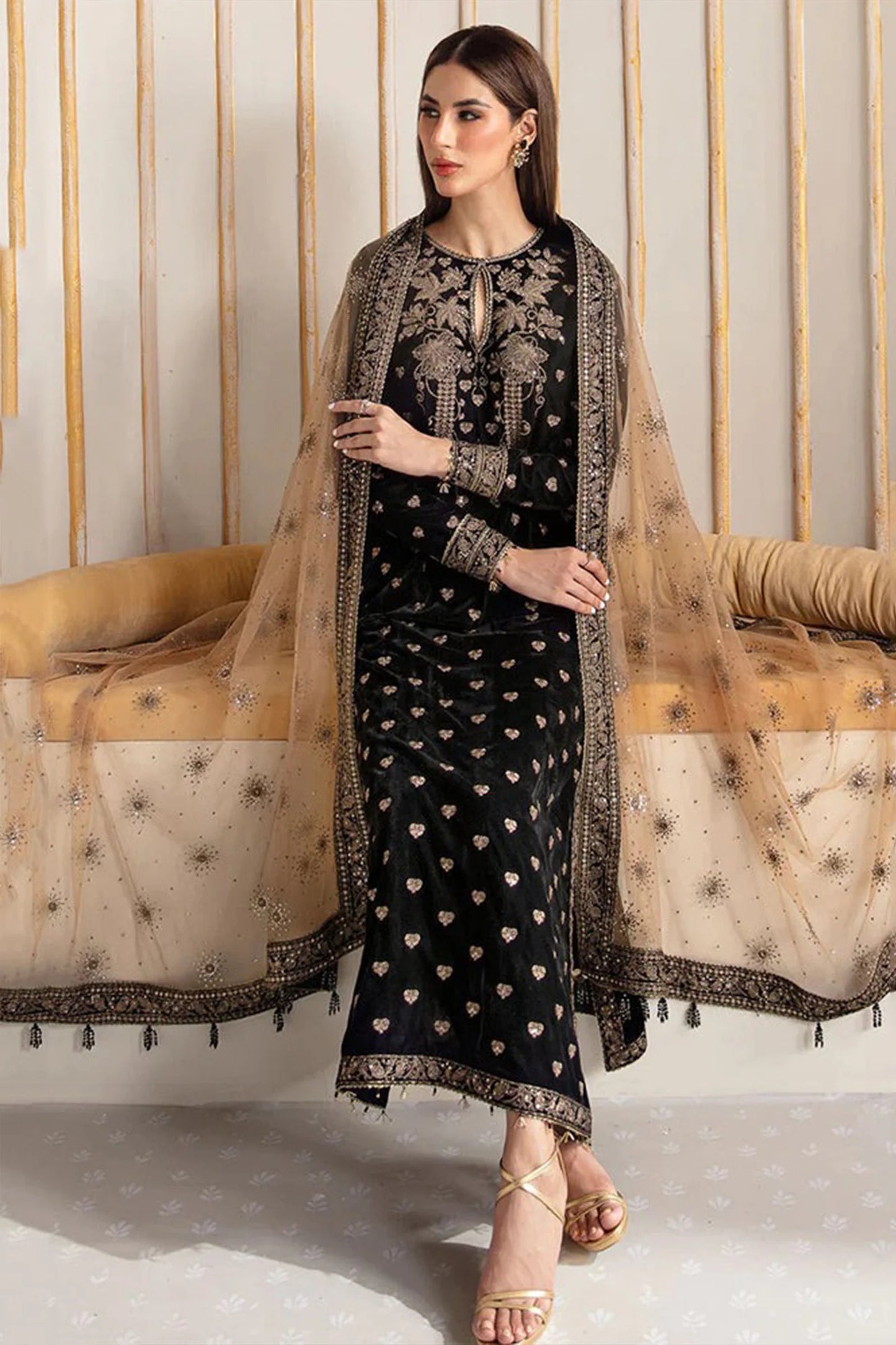 CF1114 Baroque Velvet Winter Embroidered 3 Piece Dress With Organza embroidered Dopata
