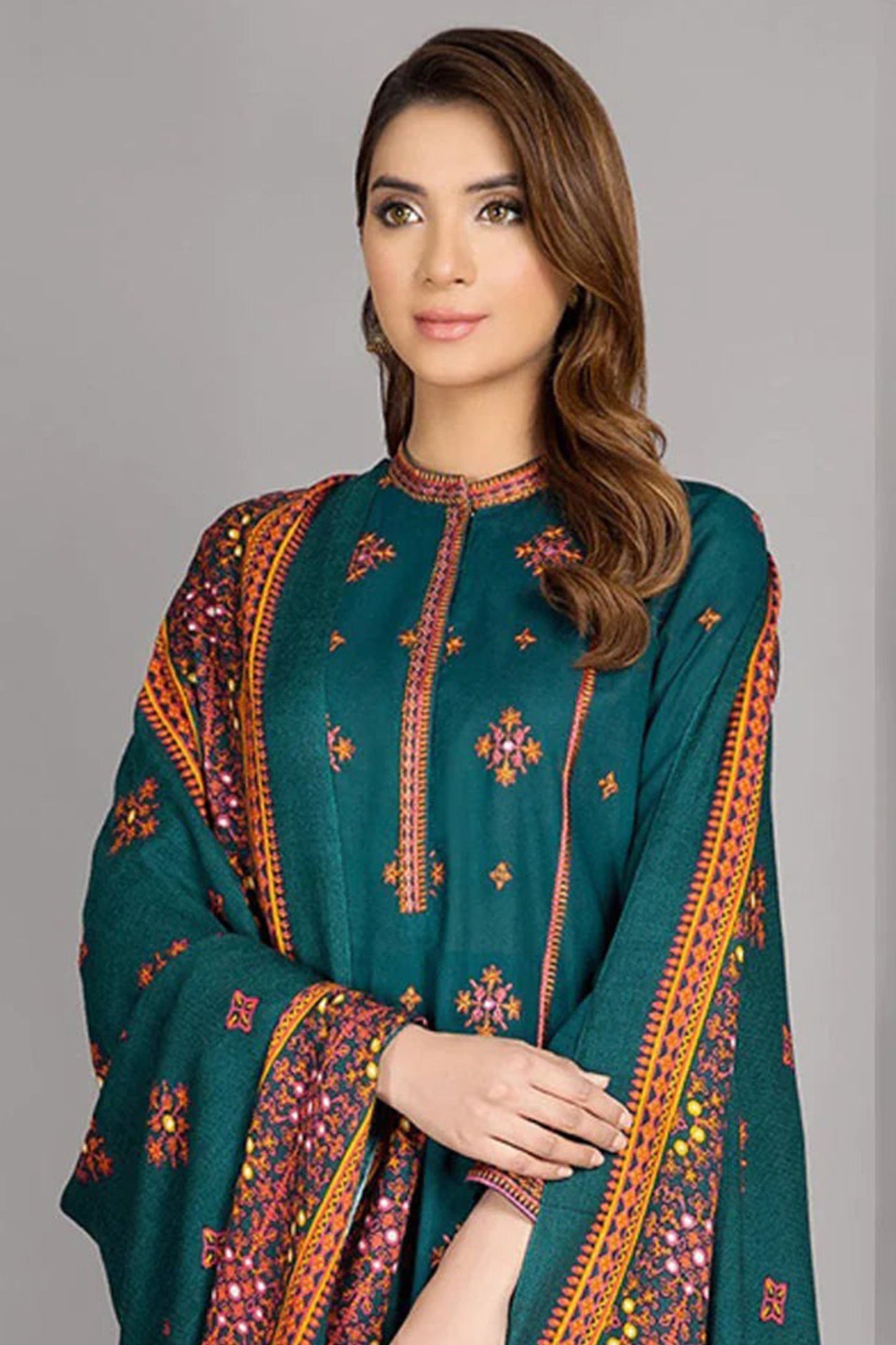 CF527- WINTER kayseria-3Pc Linen Winter Collection Heavy Embroidered Suit