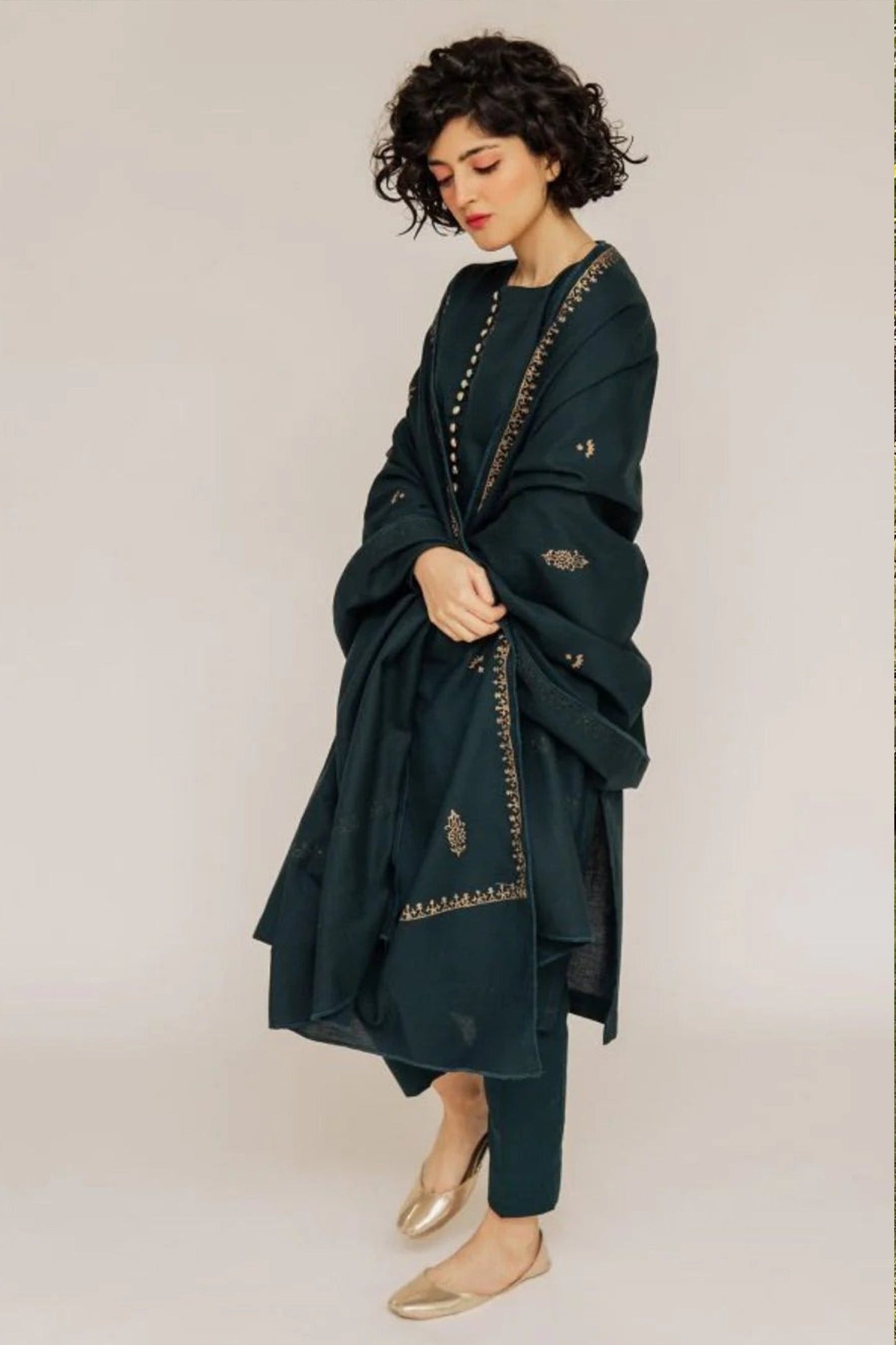 CF566-Winter 3PC Dhanak Embroidered Suit with Dhanak Embroidered Shawll