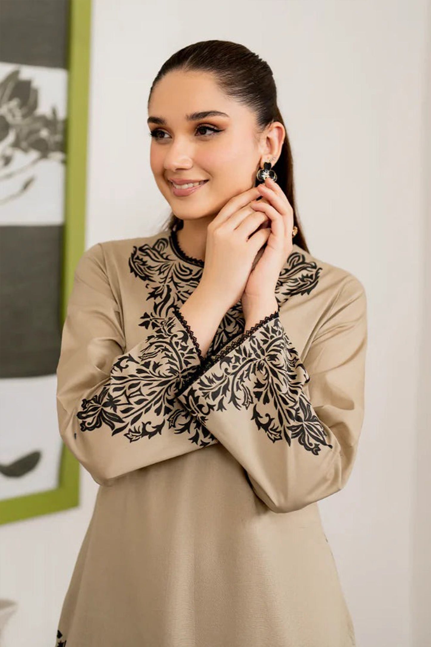 CF913-WINTER 3PC Dhanak Embroidered suit with Printed Shawll