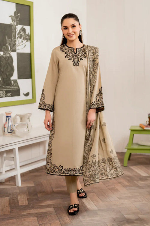 CF913-WINTER 3PC Dhanak Embroidered suit with Printed Shawll