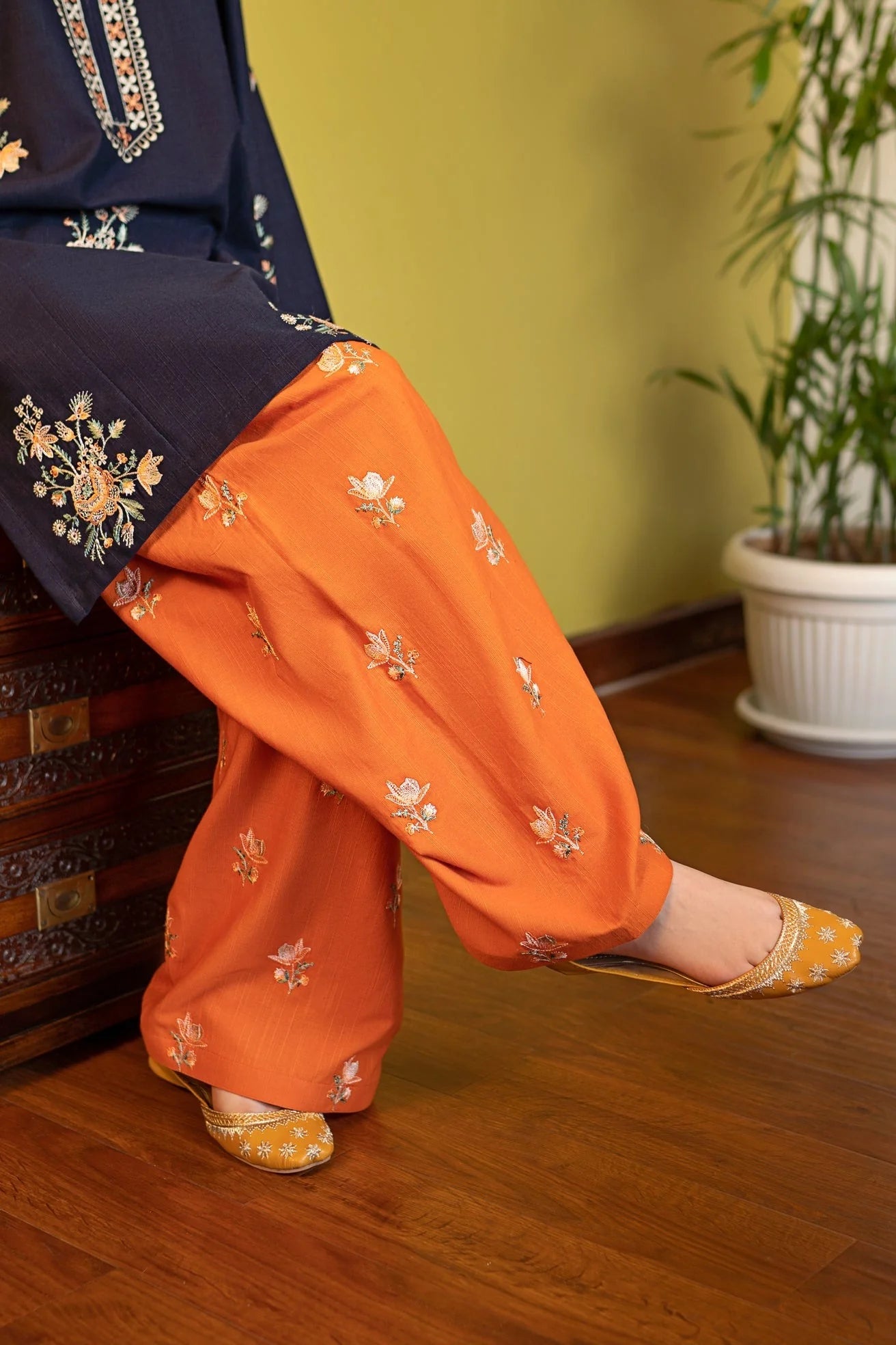 CF1298 URGE PRET CHAAND 2Pc SUMMER LAWN FARSHI SHALWAR