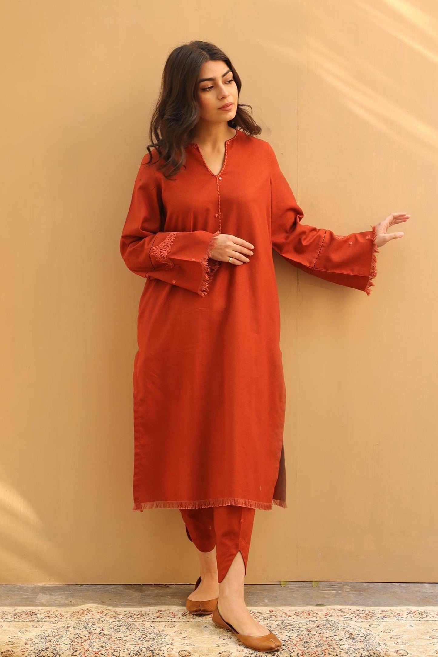 CF565-AslingWinter 3PC Dhanak Embroidered Suit with Dhanak Embroidered Shawll