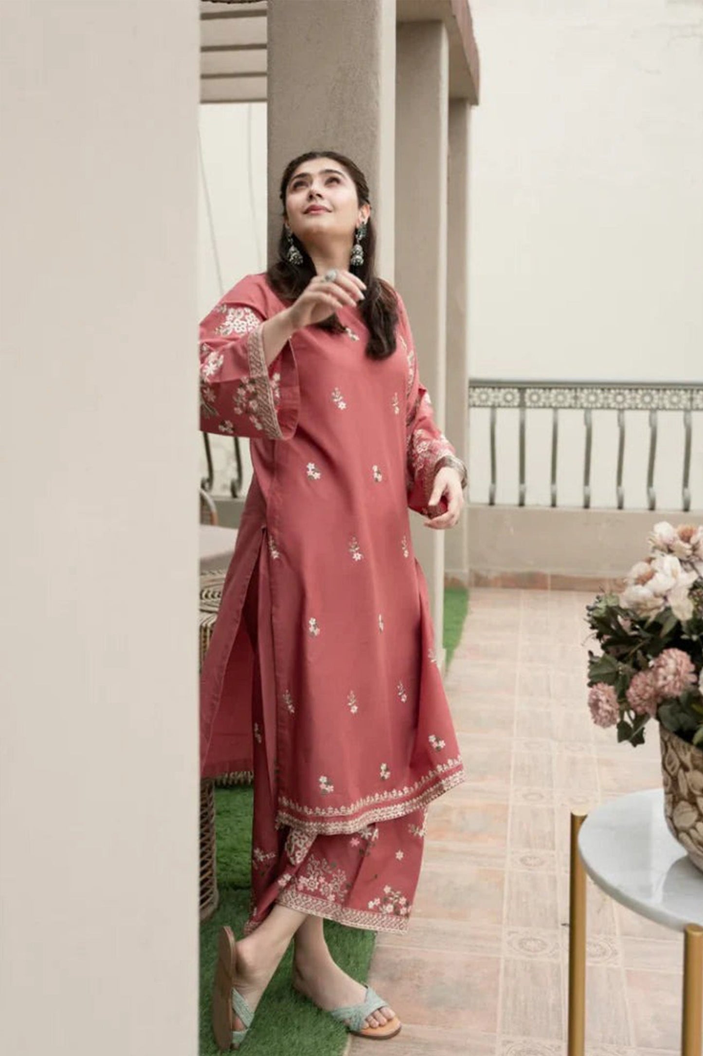 CF865- 2PC Dhanak wool Embroidered Suit