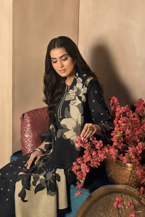 CF916-3PC Winter Dhanak Embroidered suit with Printed Shawll