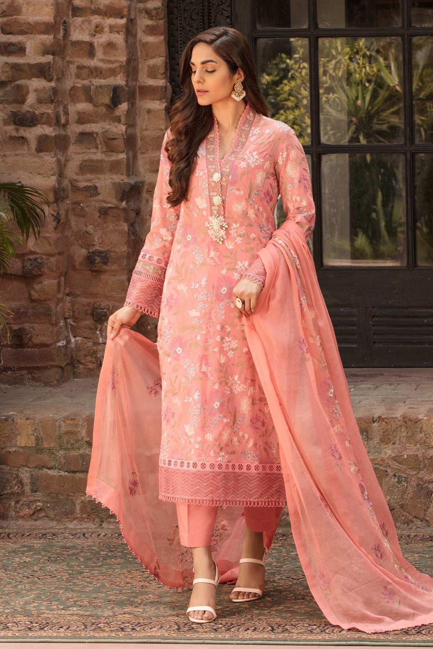 Bareeze  CF009 Embroided 3pc Lawn dress with embroidered chiffon dupatta